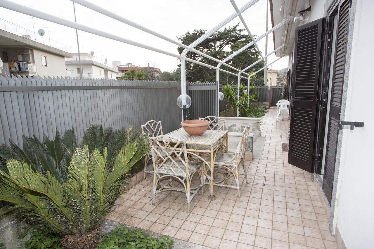 Pompei Deluxe Apartment Formia Eksteriør bilde