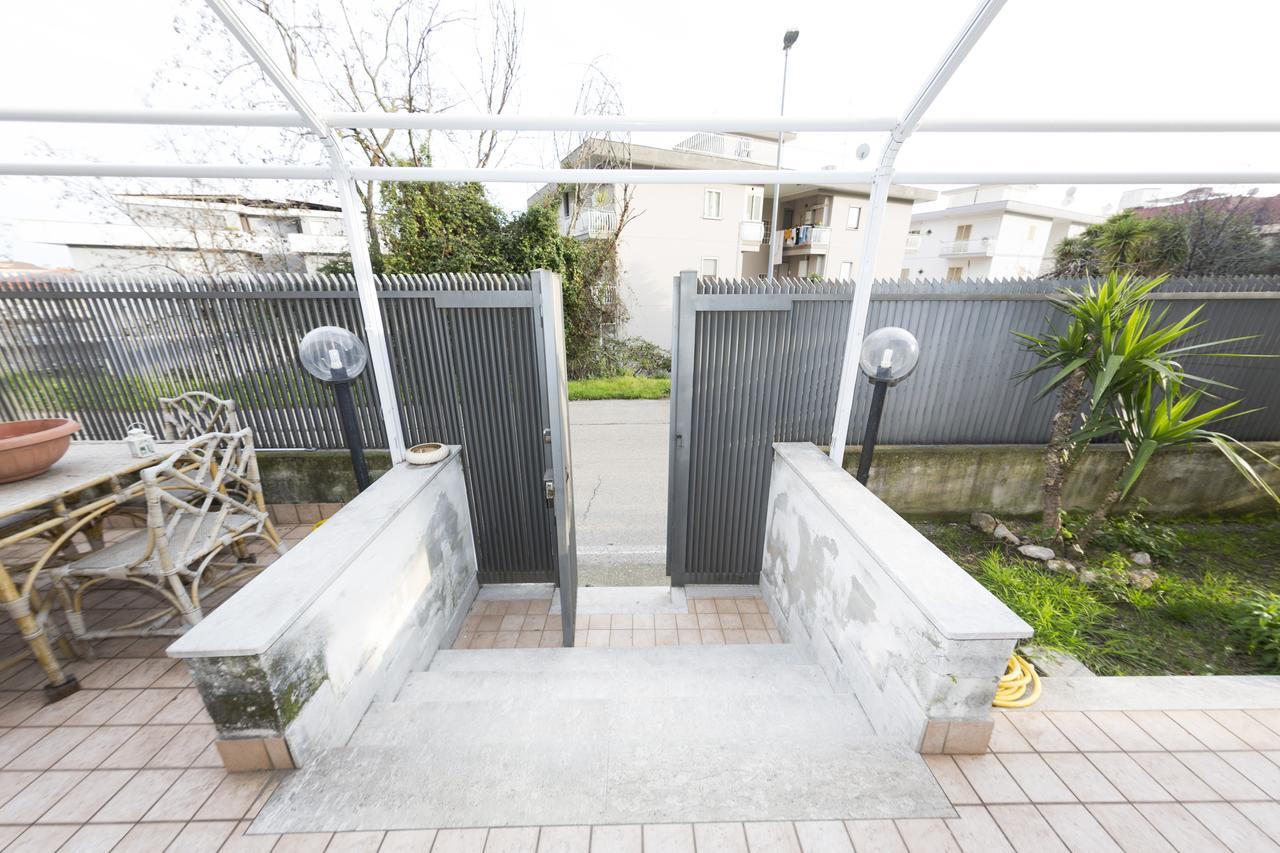 Pompei Deluxe Apartment Formia Eksteriør bilde